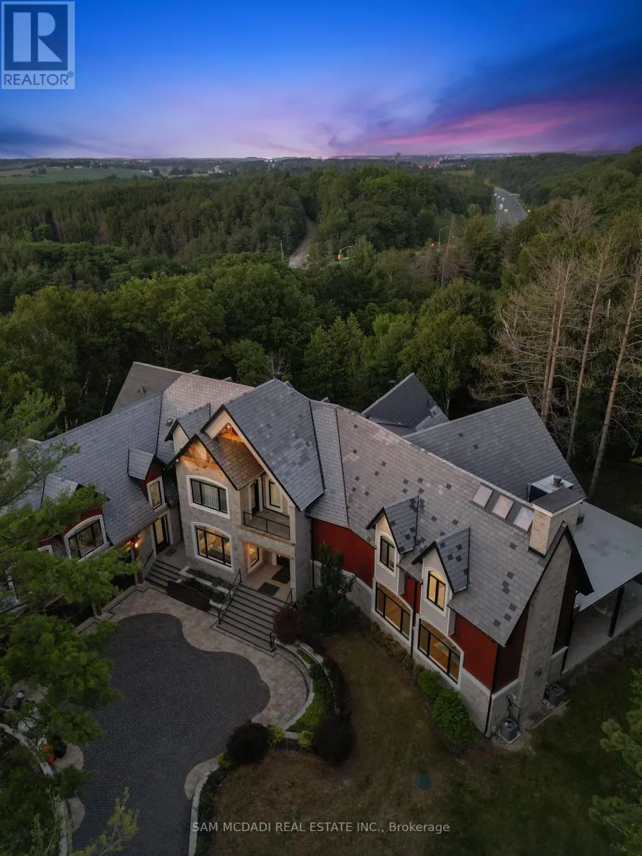 15 GLENVIEW HEIGHTS LANE