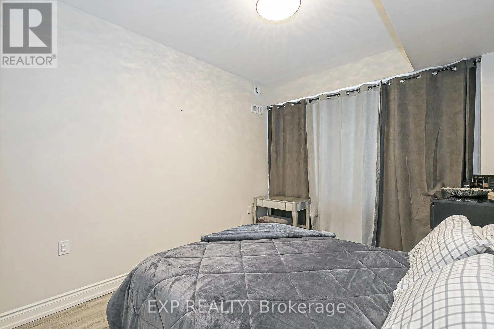 1005 - 9608 YONGE STREET