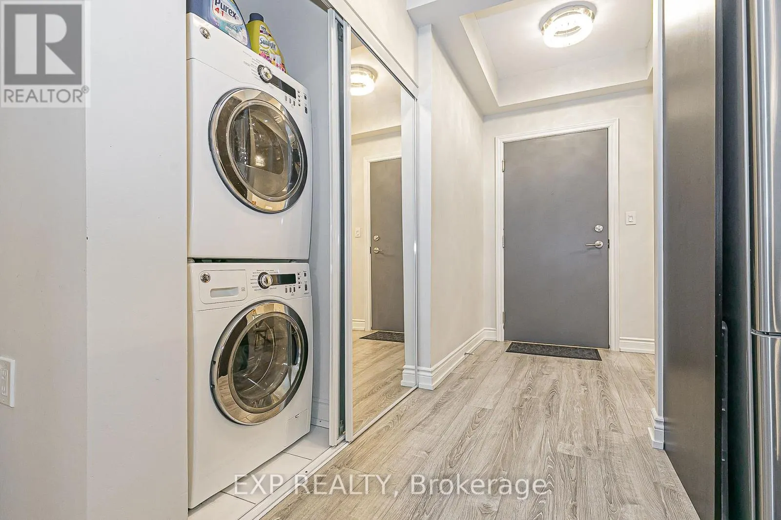 1005 - 9608 YONGE STREET