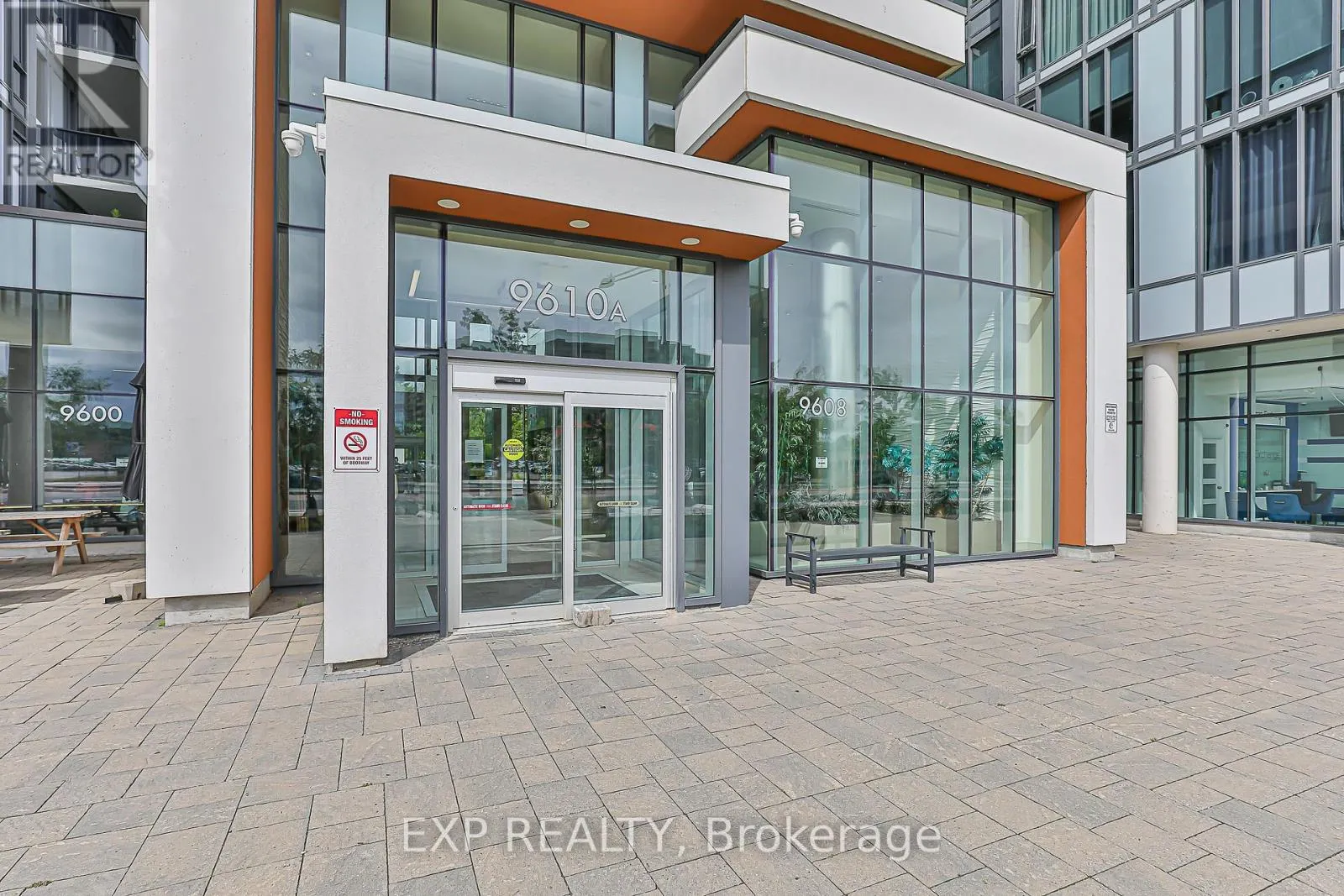 1005 - 9608 YONGE STREET
