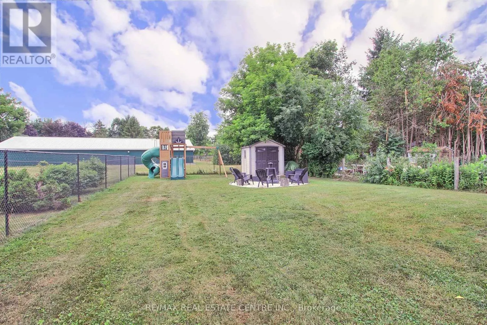 458 DUNDAS STREET