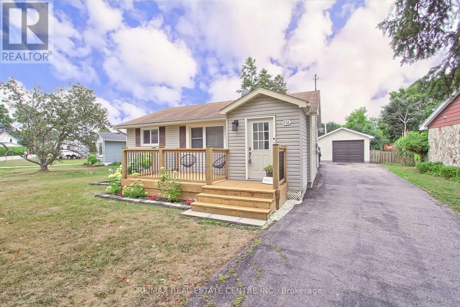 458 DUNDAS STREET