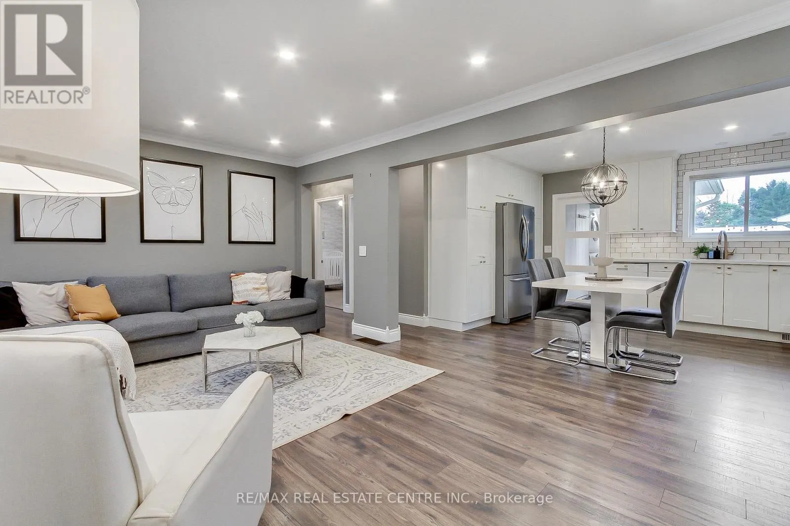 458 DUNDAS STREET