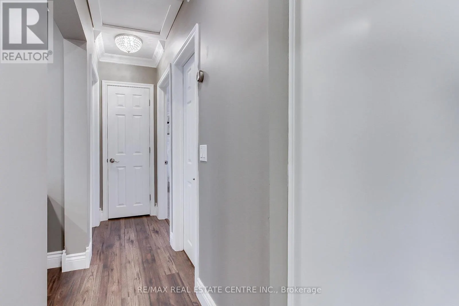 458 DUNDAS STREET