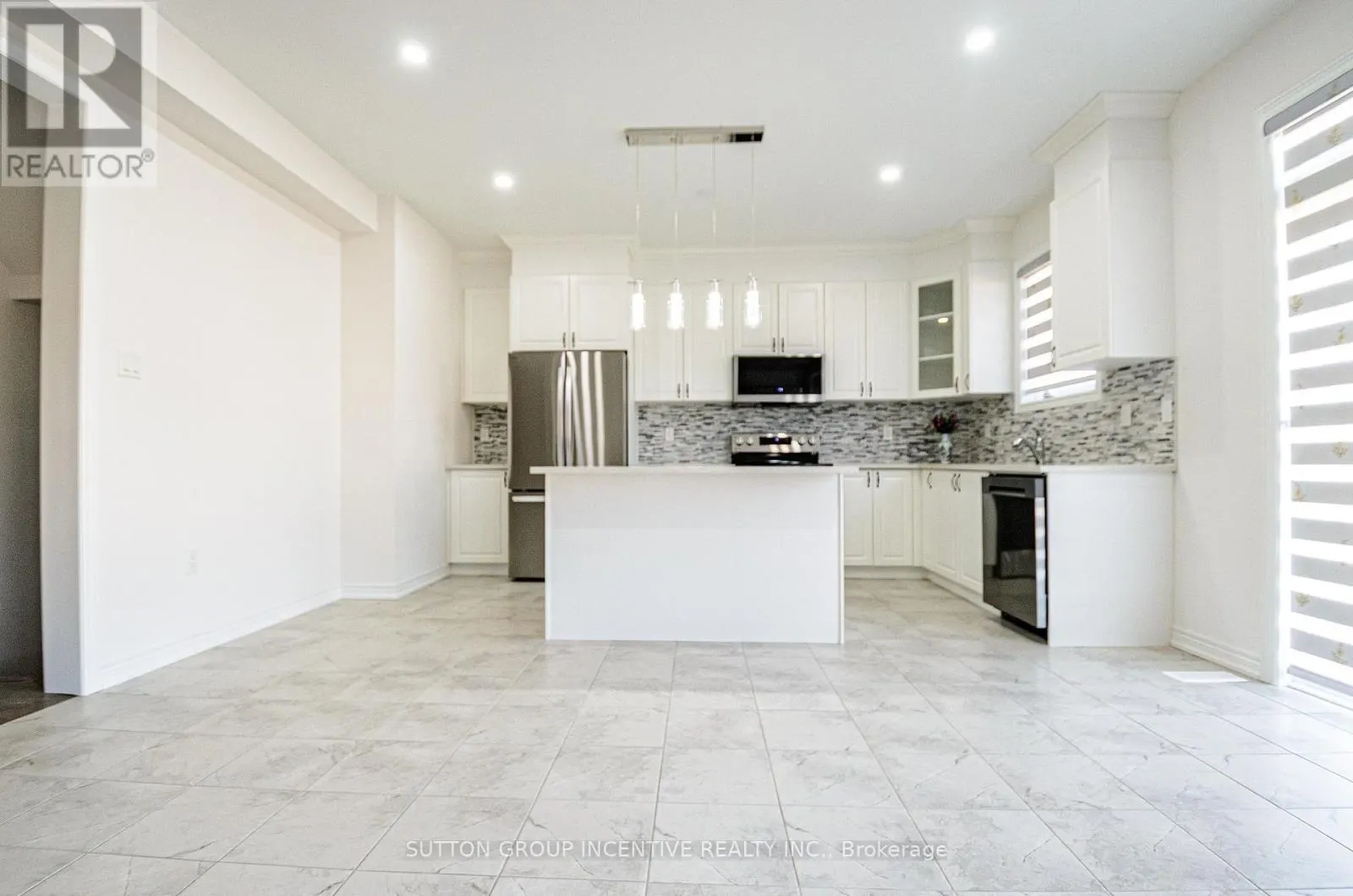 37 BAYCROFT BOULEVARD