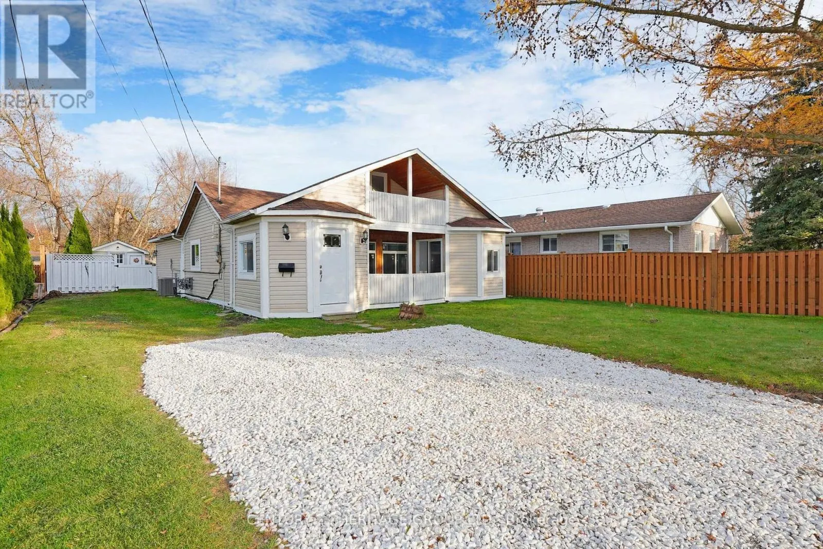 493 LAKE DRIVE S