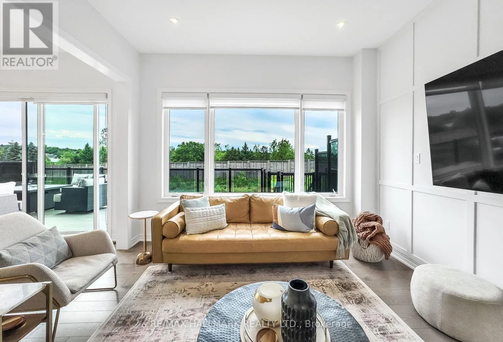 84 PINE HILL CRESCENT
