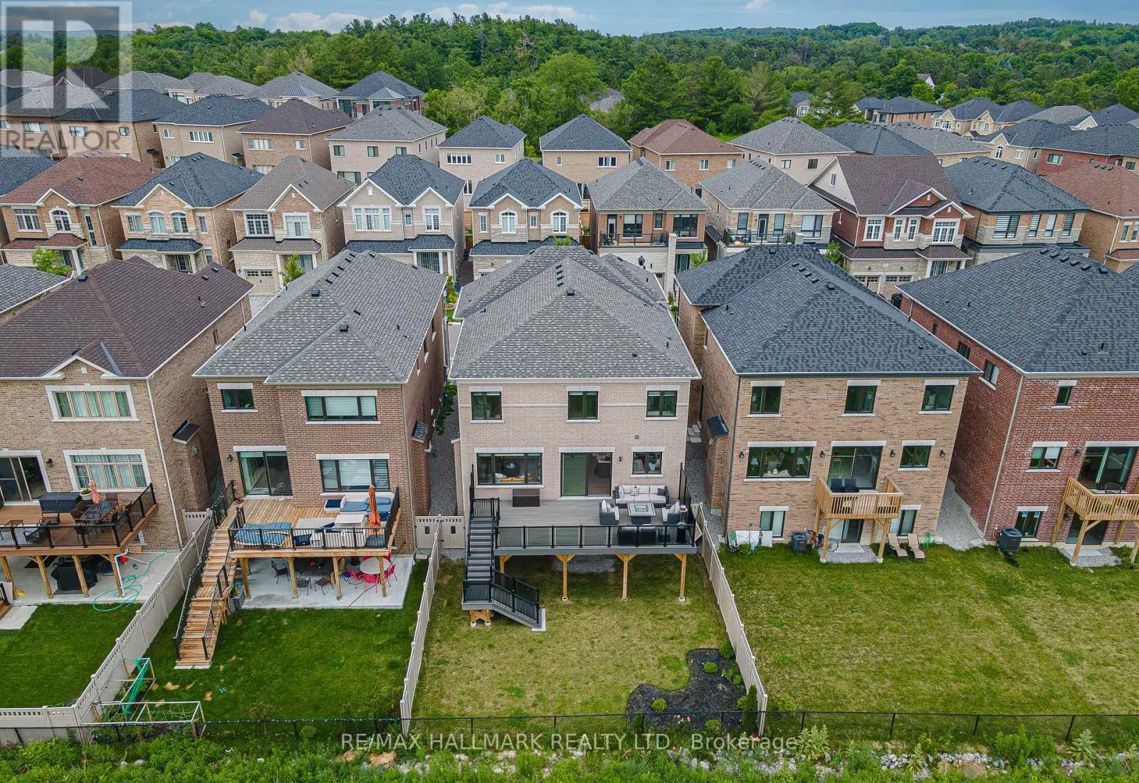 84 PINE HILL CRESCENT