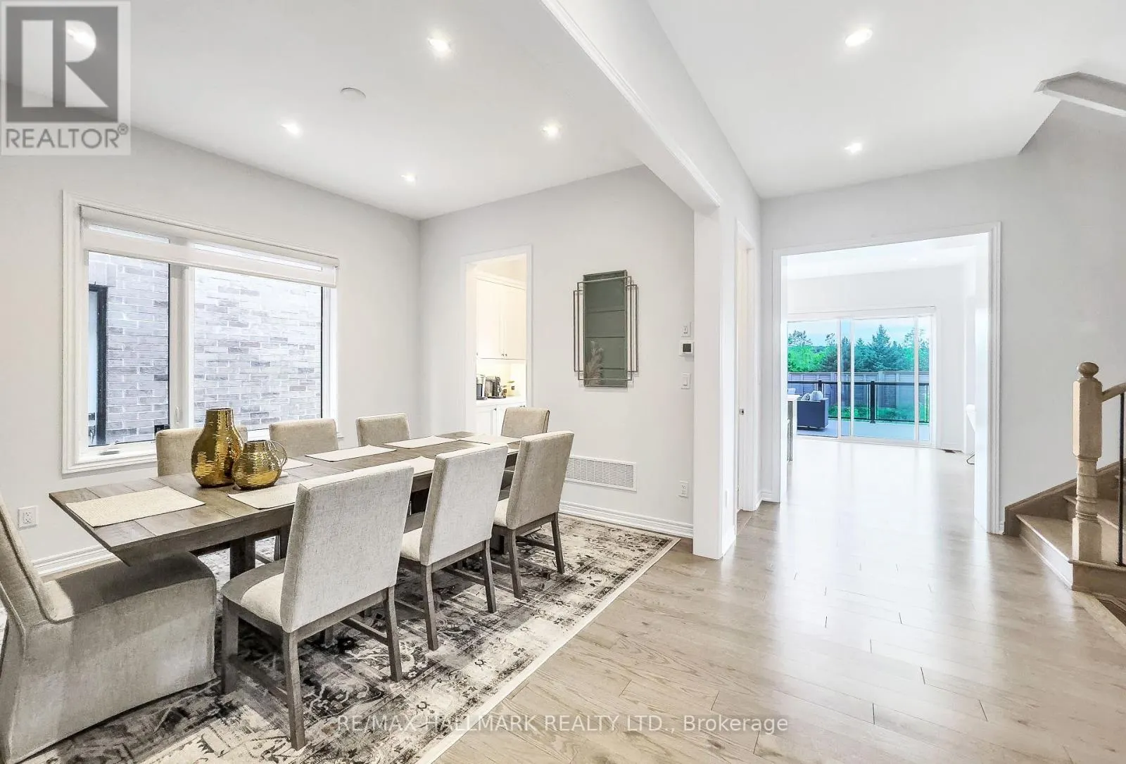 84 PINE HILL CRESCENT