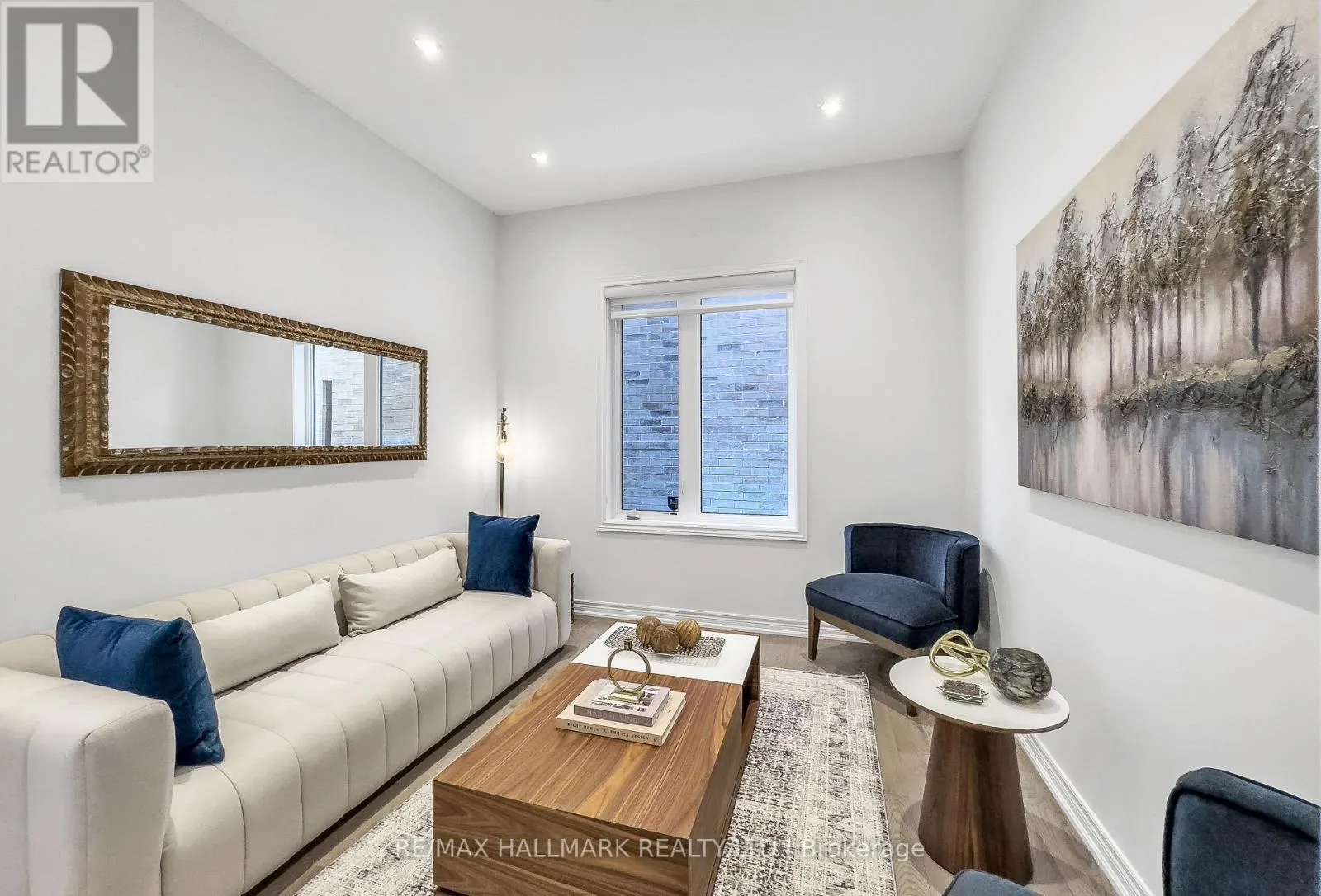 84 PINE HILL CRESCENT