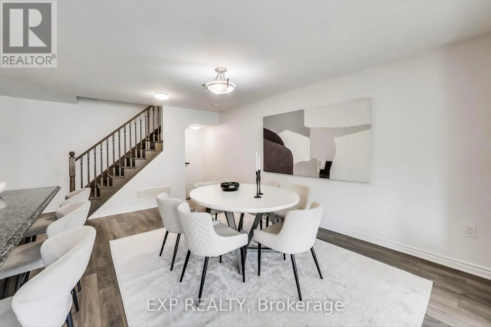 22 MINLOW WAY