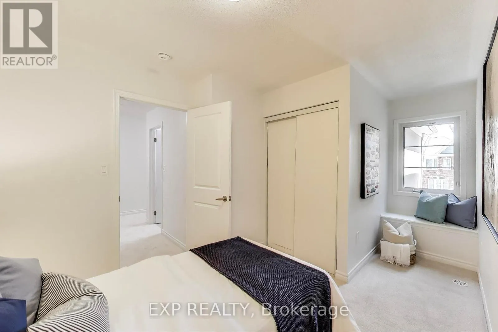 22 MINLOW WAY