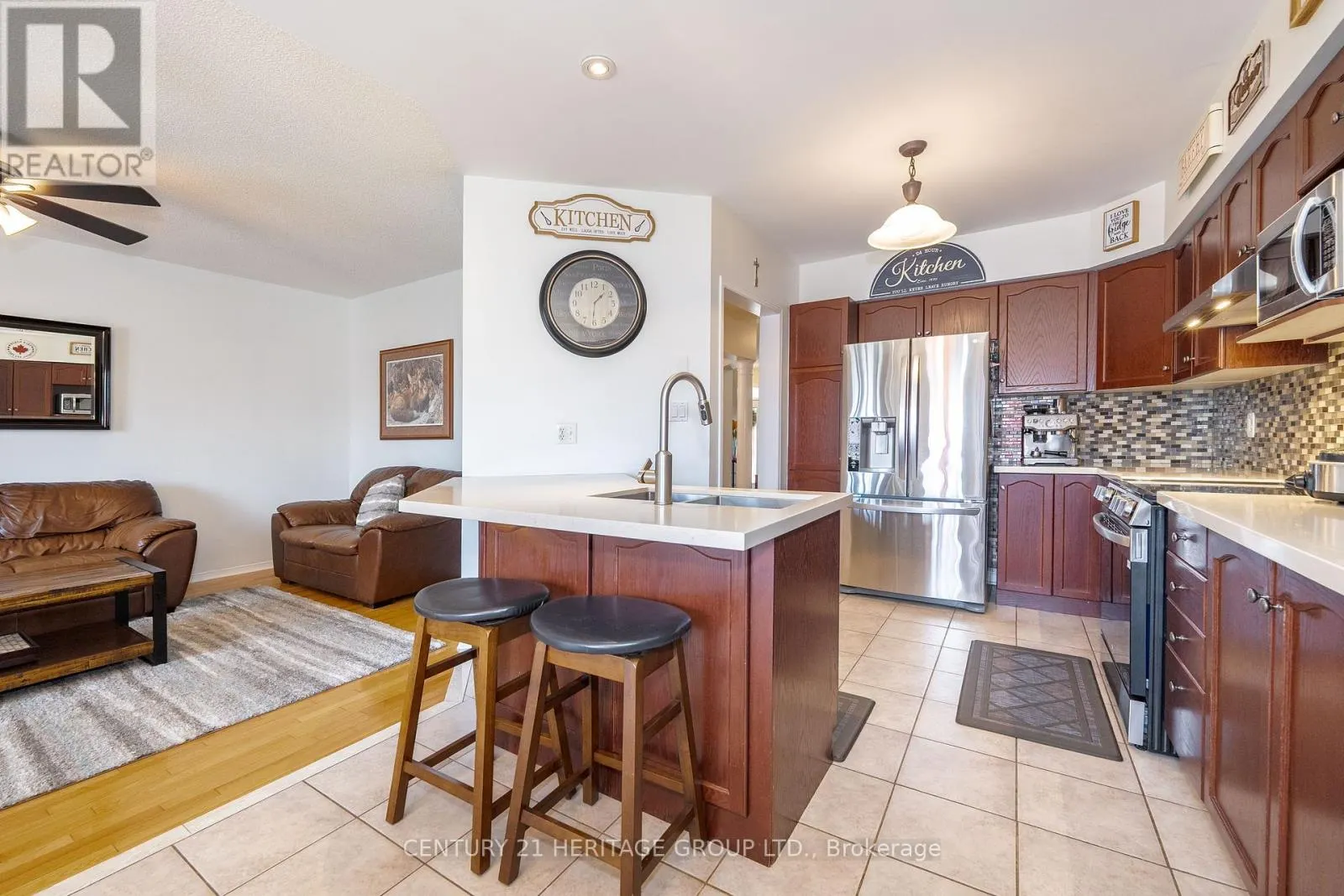 512 MENCZEL CRESCENT