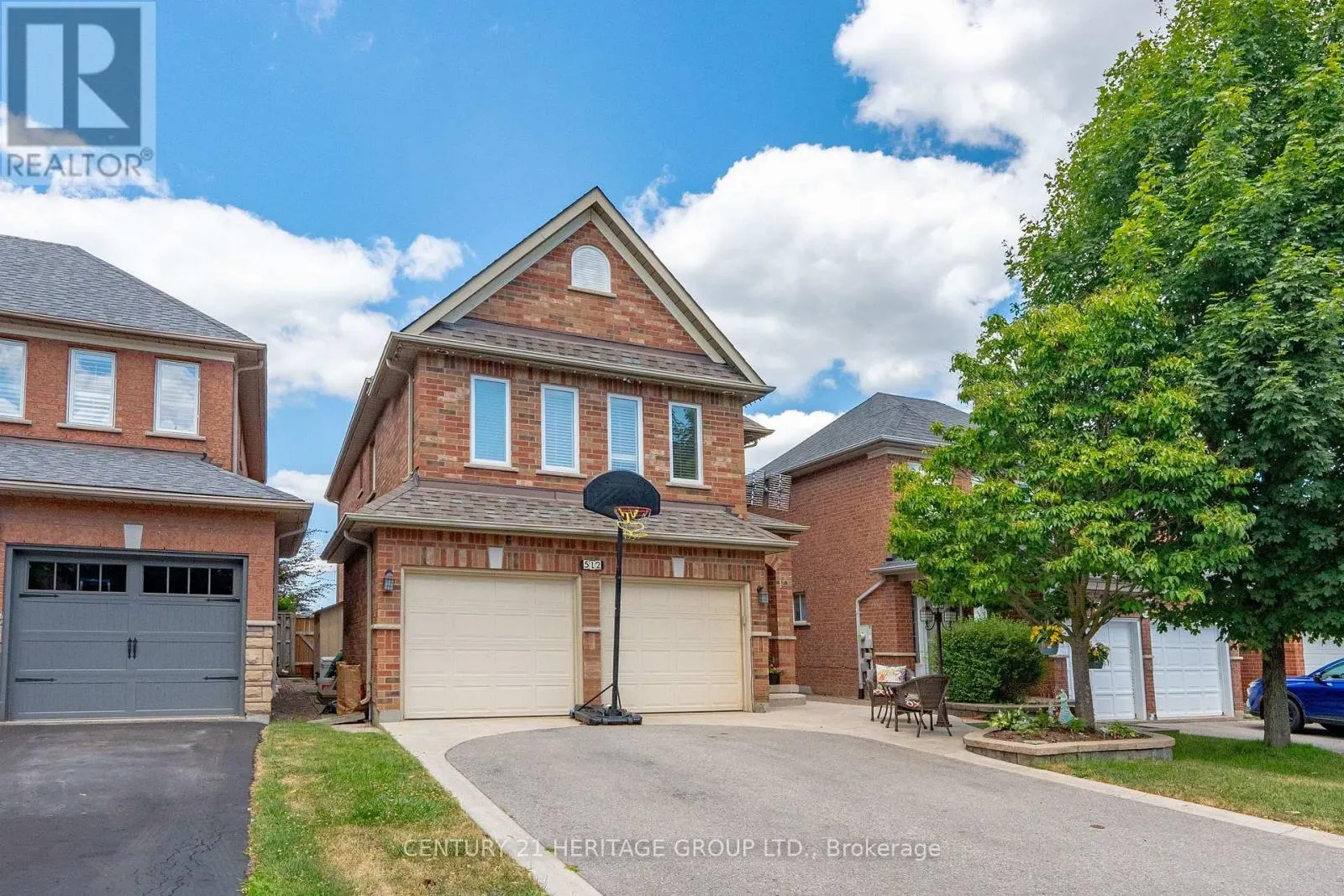 512 MENCZEL CRESCENT