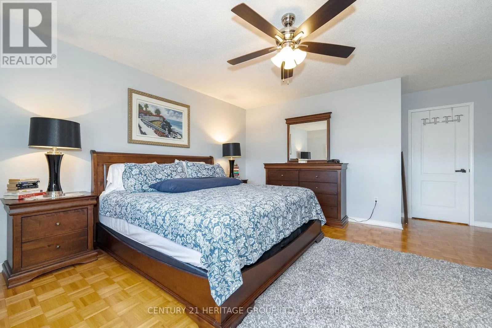 512 MENCZEL CRESCENT