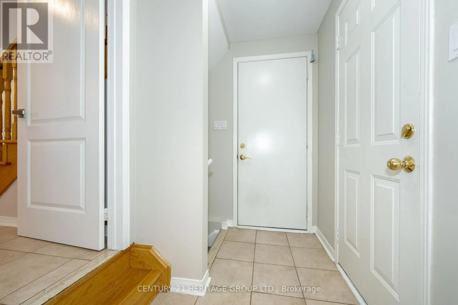 512 MENCZEL CRESCENT