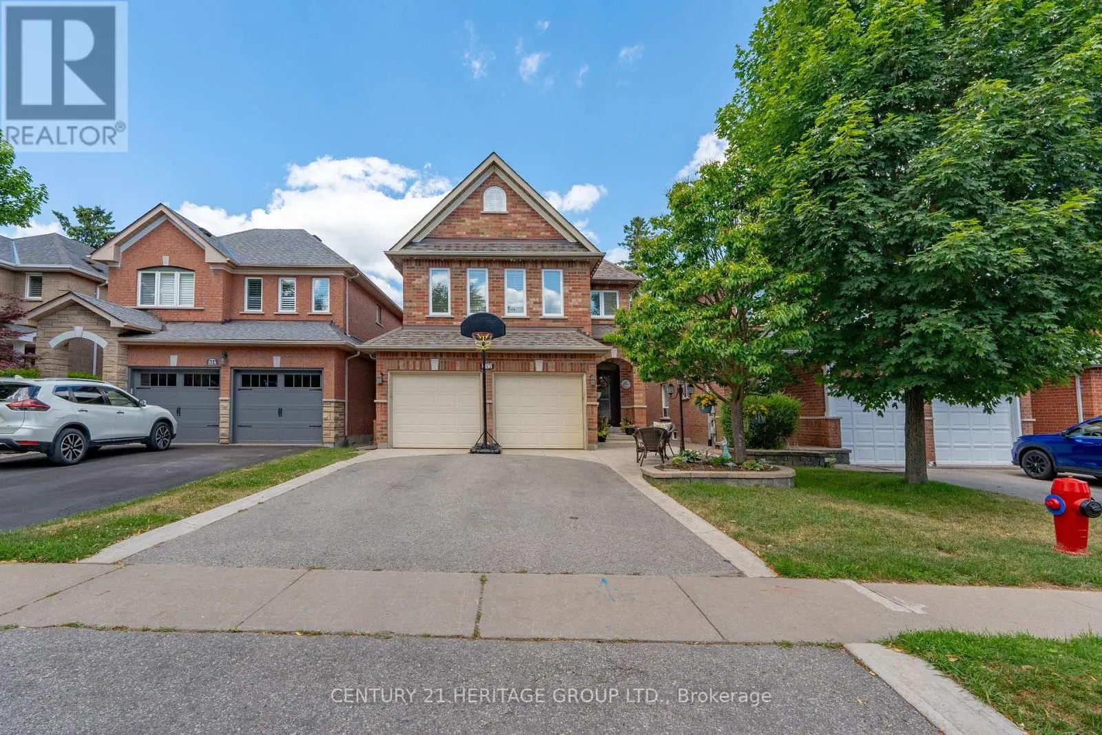512 MENCZEL CRESCENT