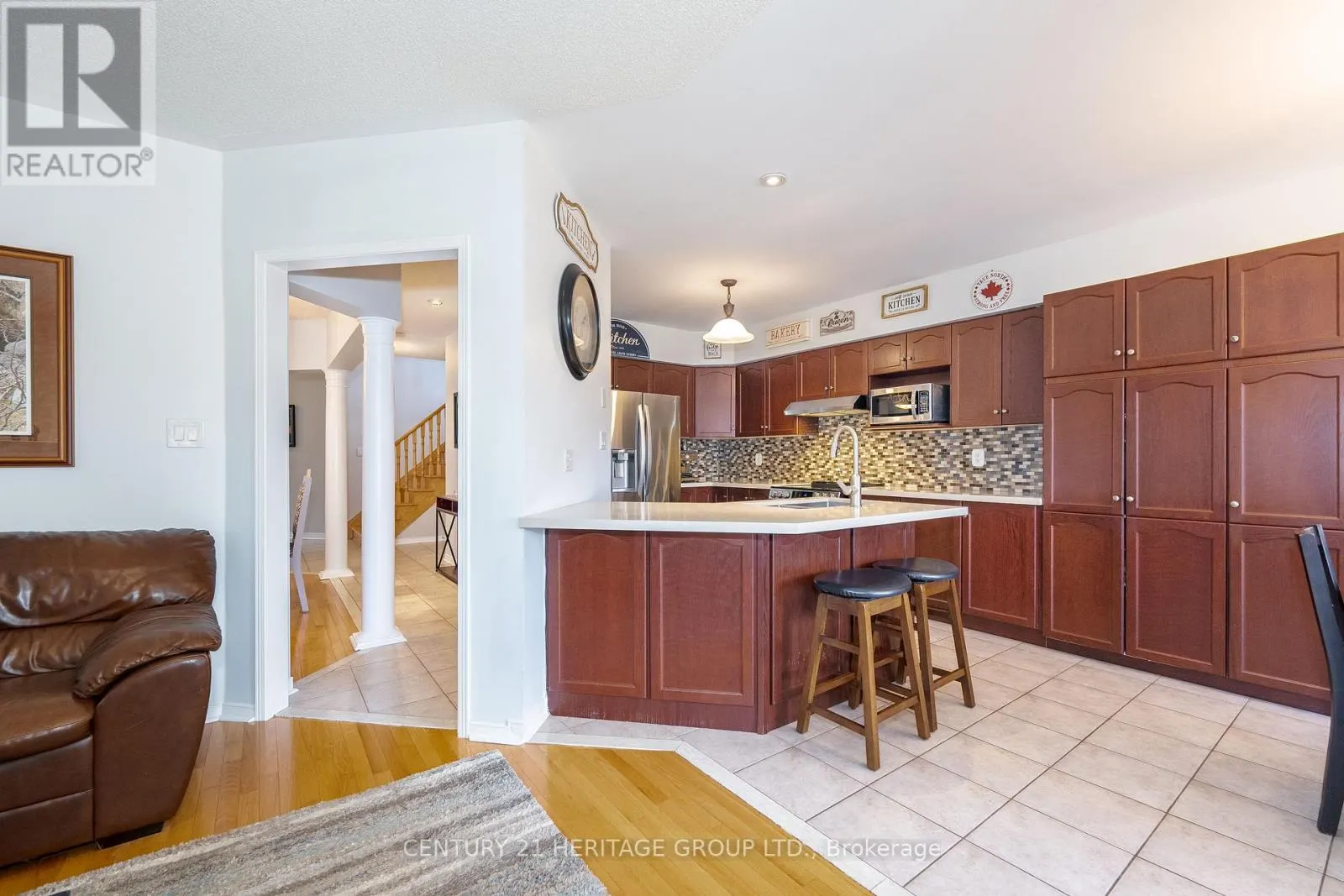 512 MENCZEL CRESCENT