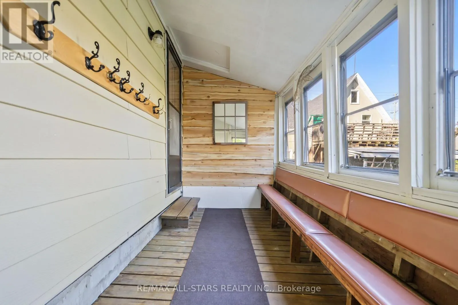 194/198 BROCK STREET W
