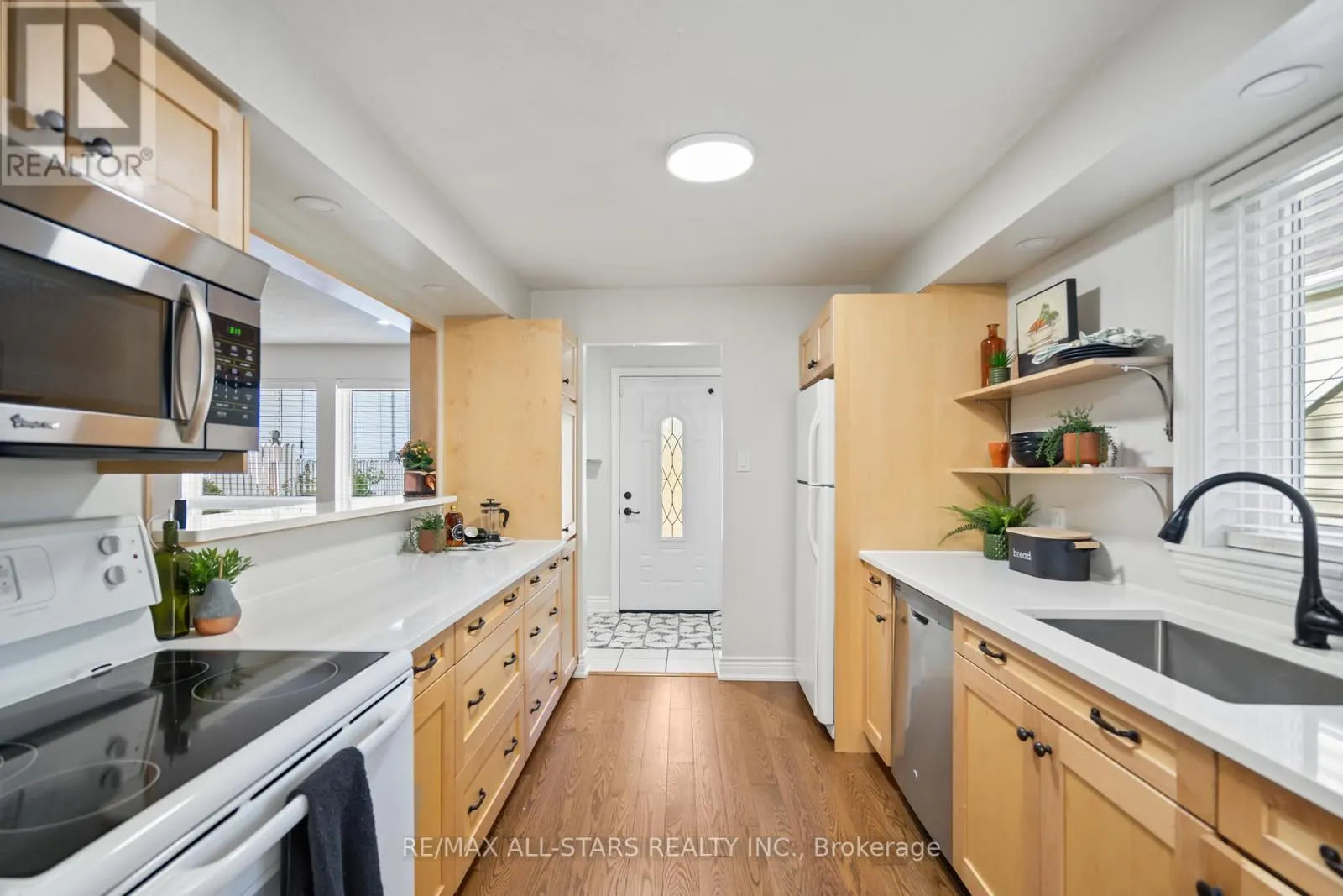 194/198 BROCK STREET W