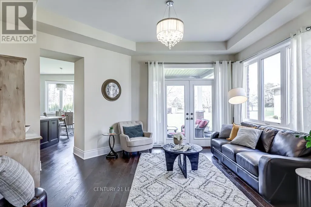 6 SOMER RUMM COURT