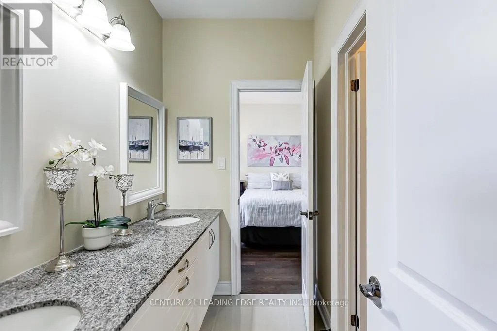 6 SOMER RUMM COURT