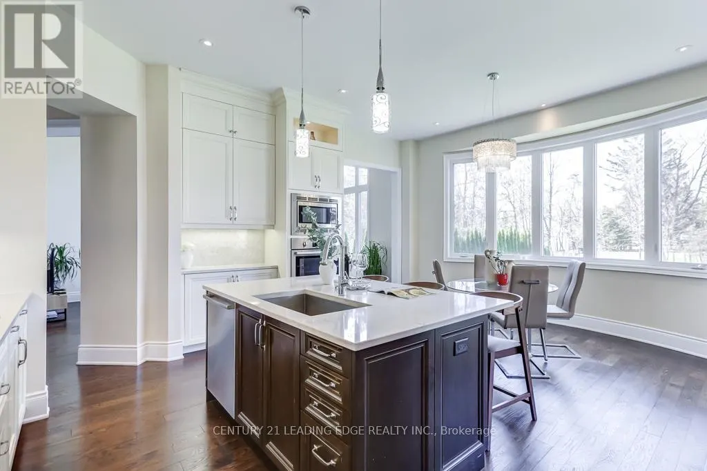 6 SOMER RUMM COURT