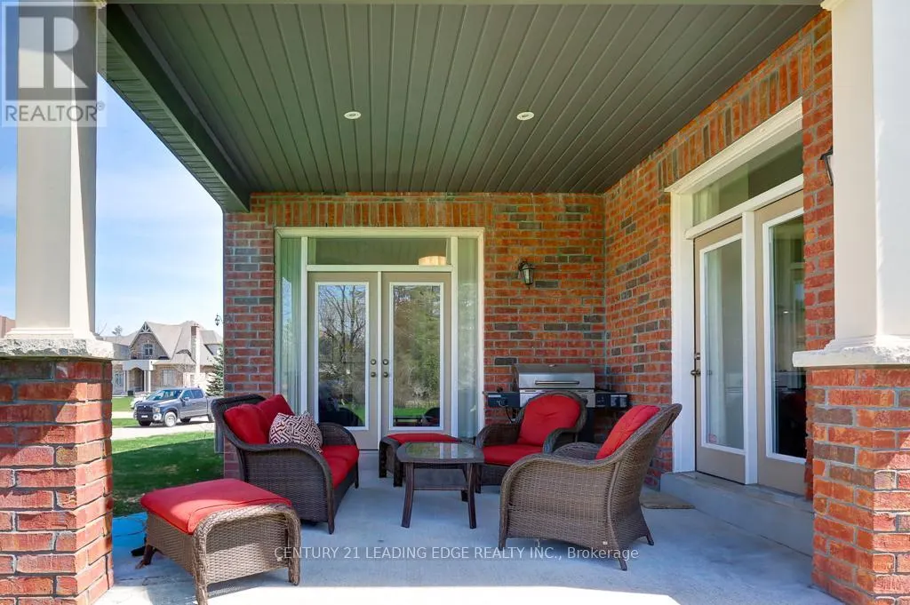 6 SOMER RUMM COURT