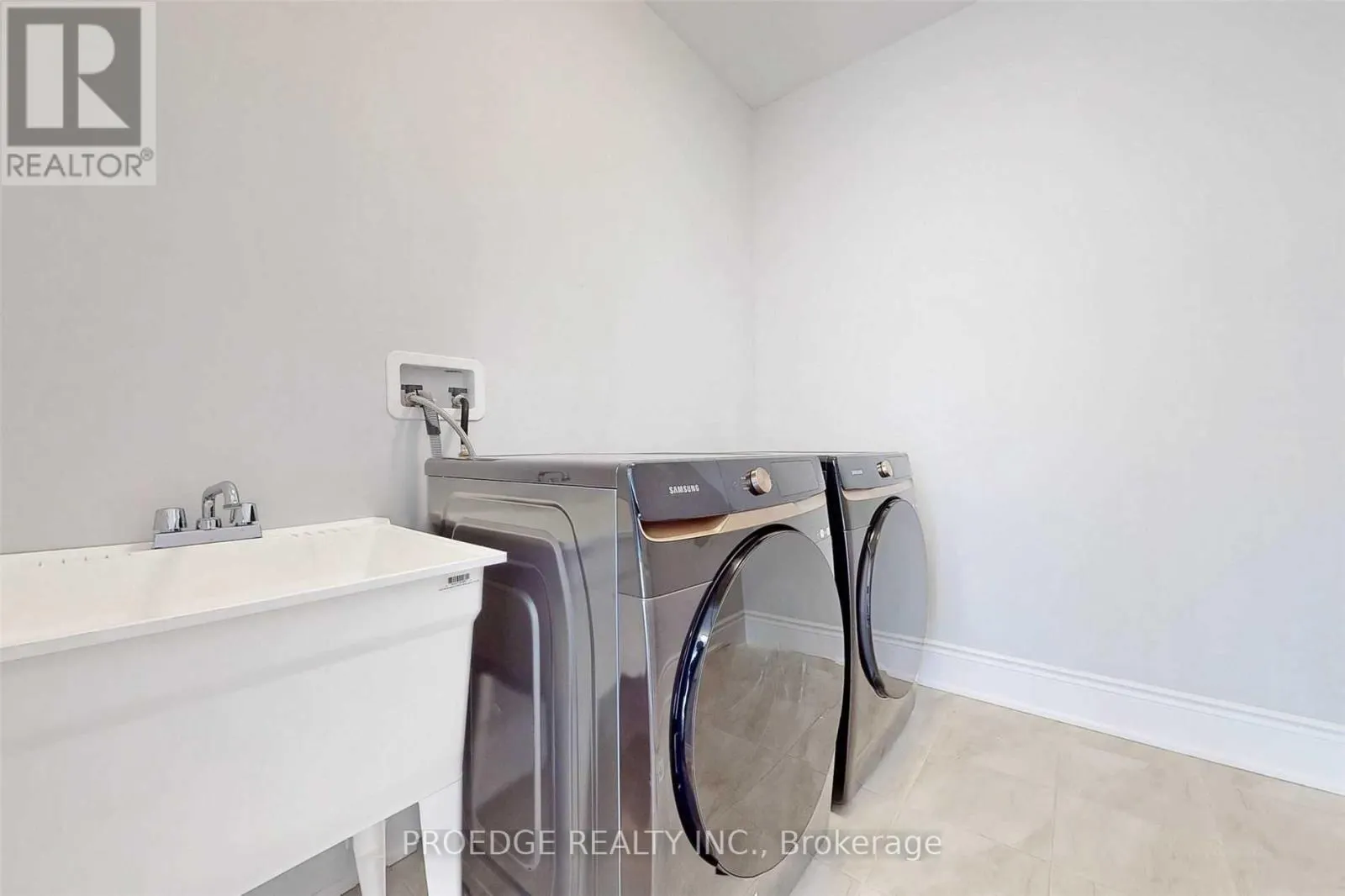 217 SUNSET VISTA COURT