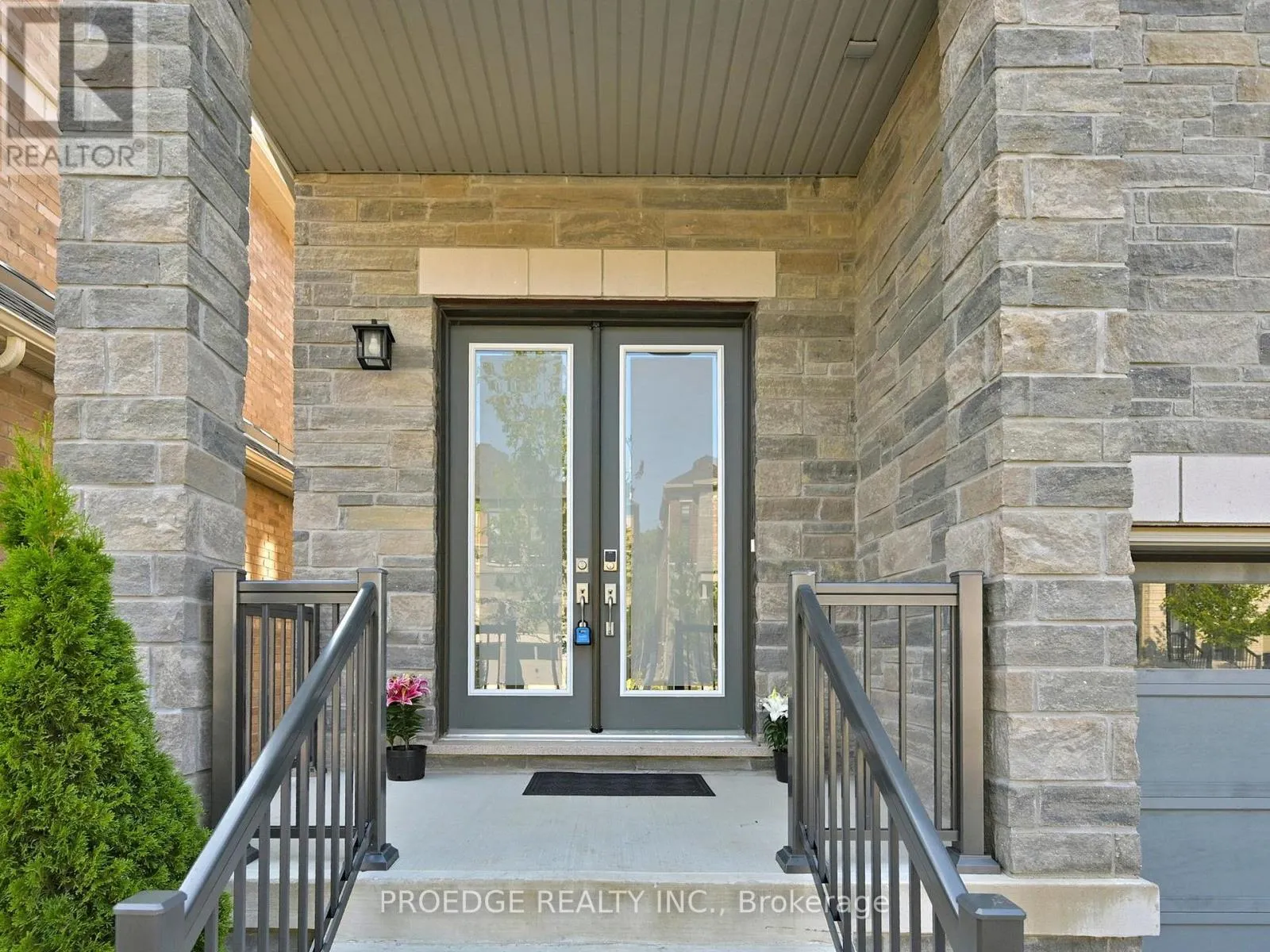 217 SUNSET VISTA COURT