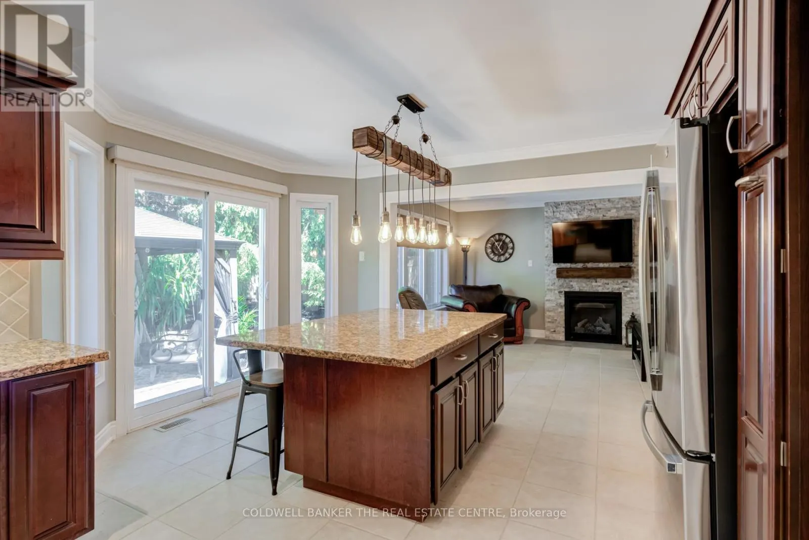 129 FOXTAIL RIDGE