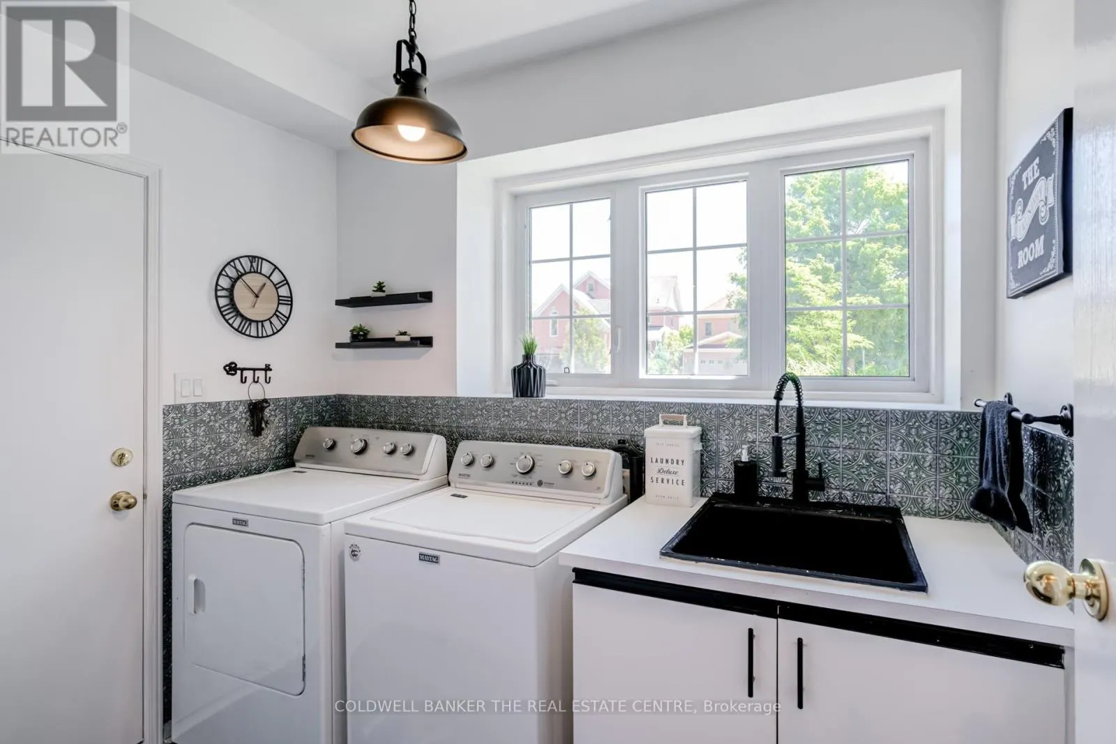129 FOXTAIL RIDGE