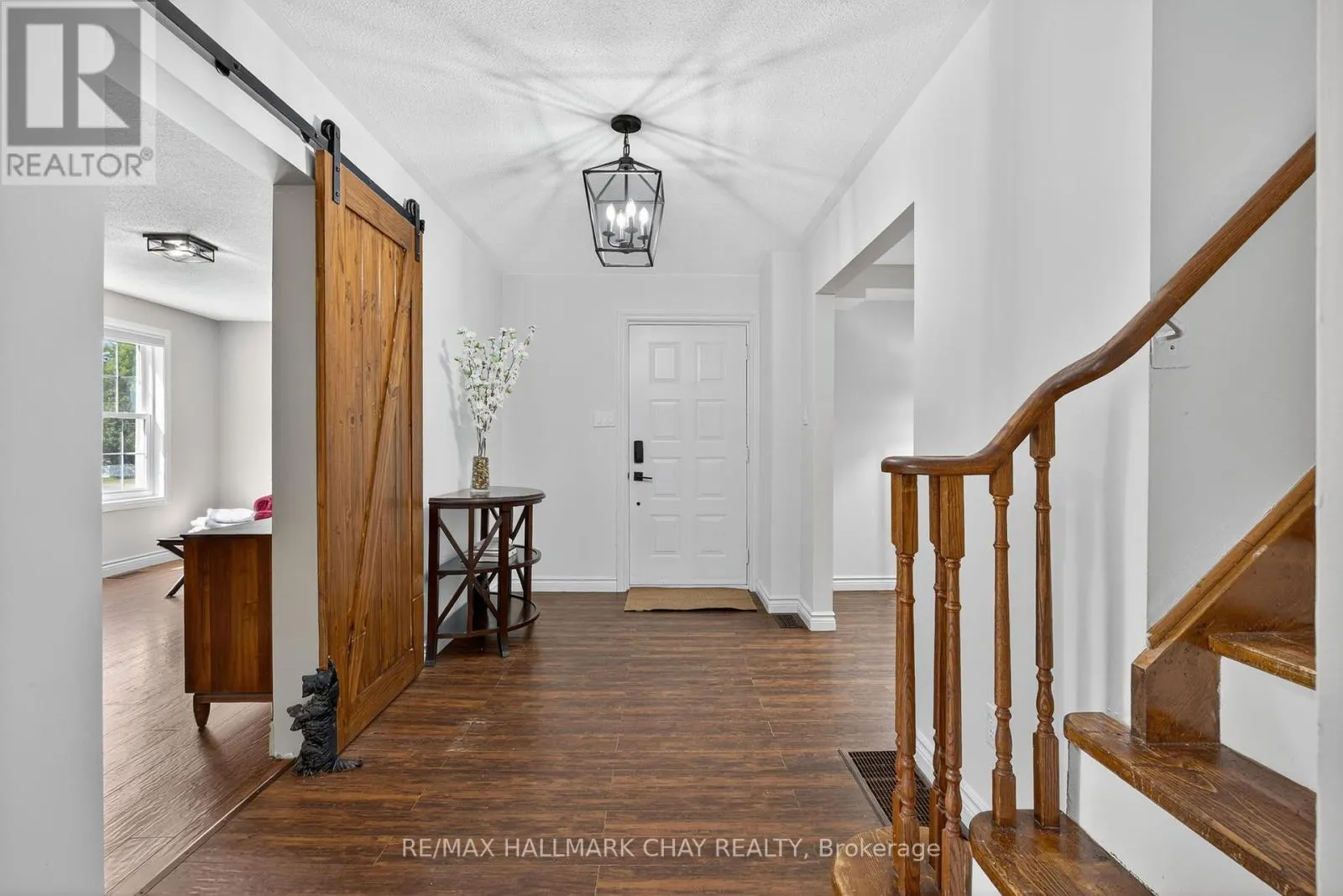 3221 OAK STREET
