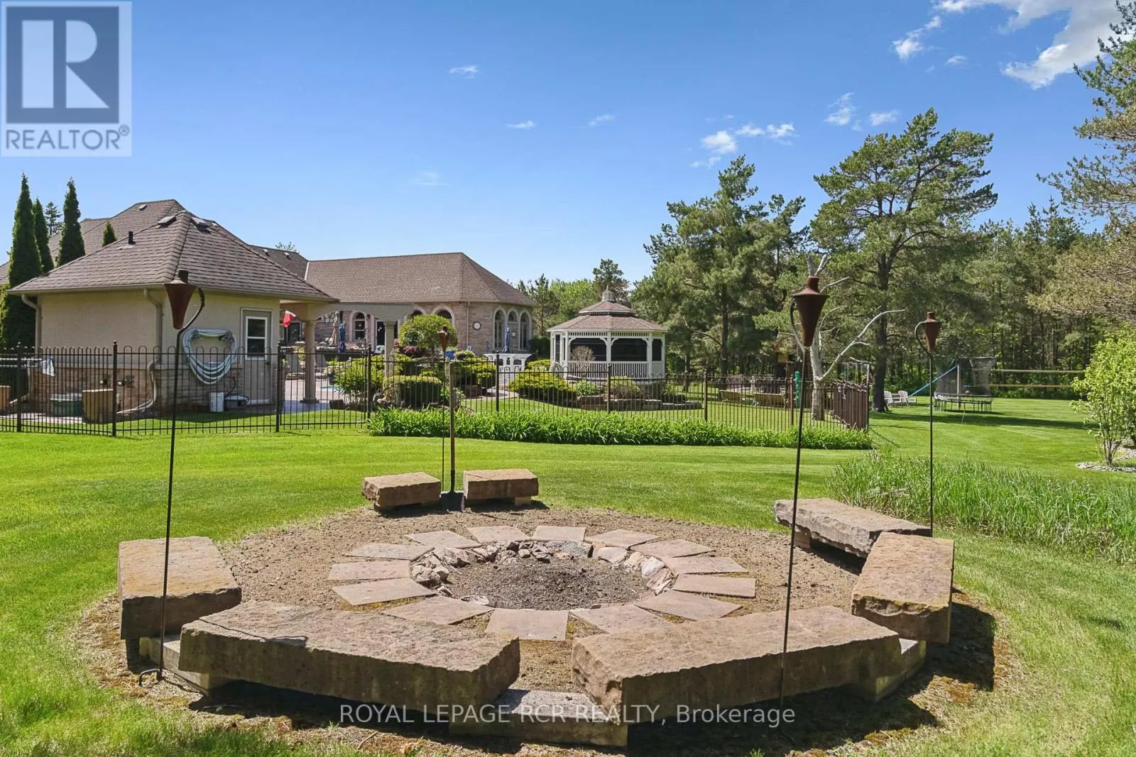 7 SUGARBUSH LANE