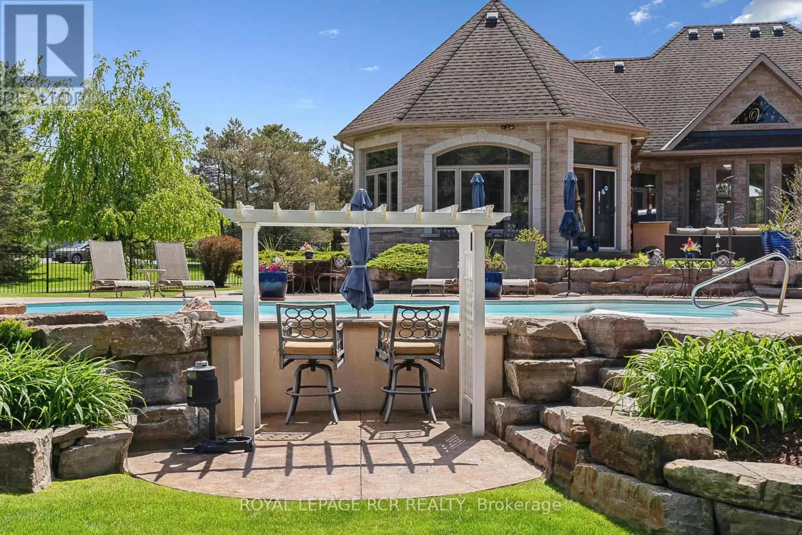 7 SUGARBUSH LANE