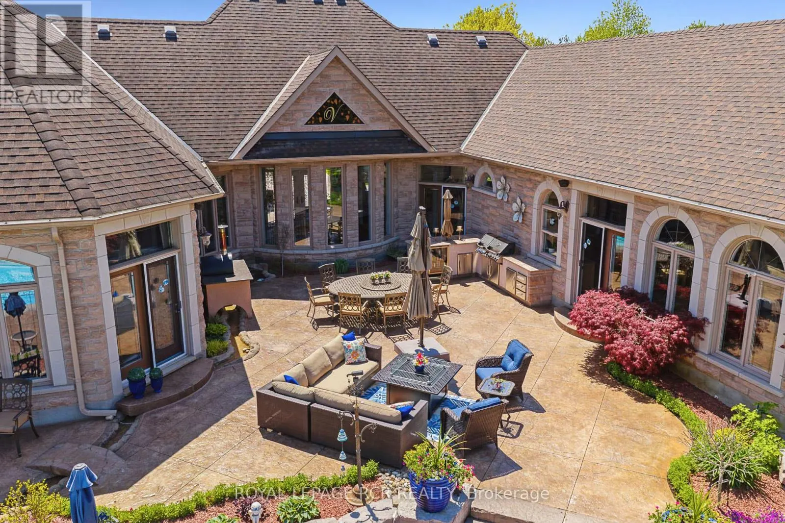 7 SUGARBUSH LANE
