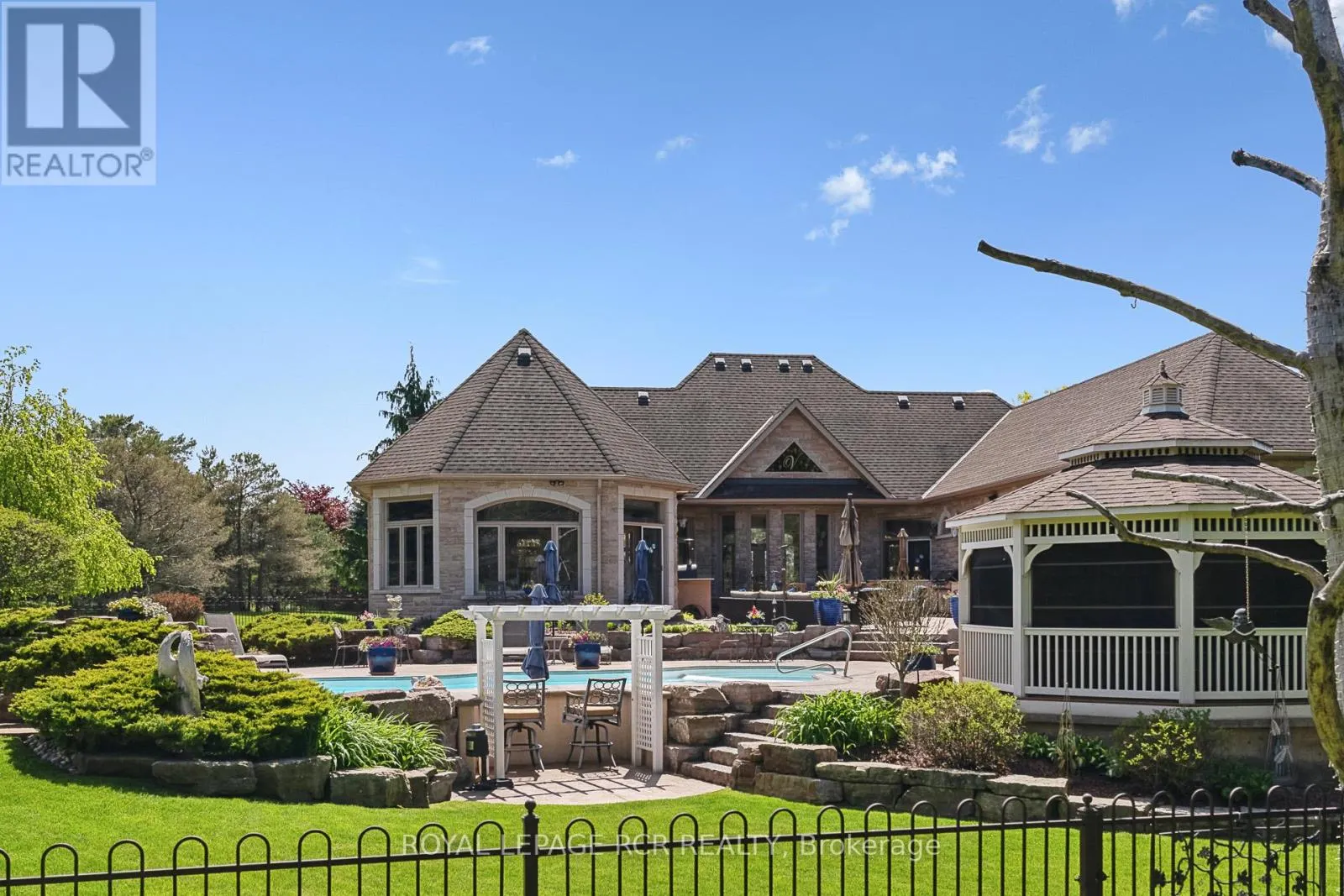 7 SUGARBUSH LANE
