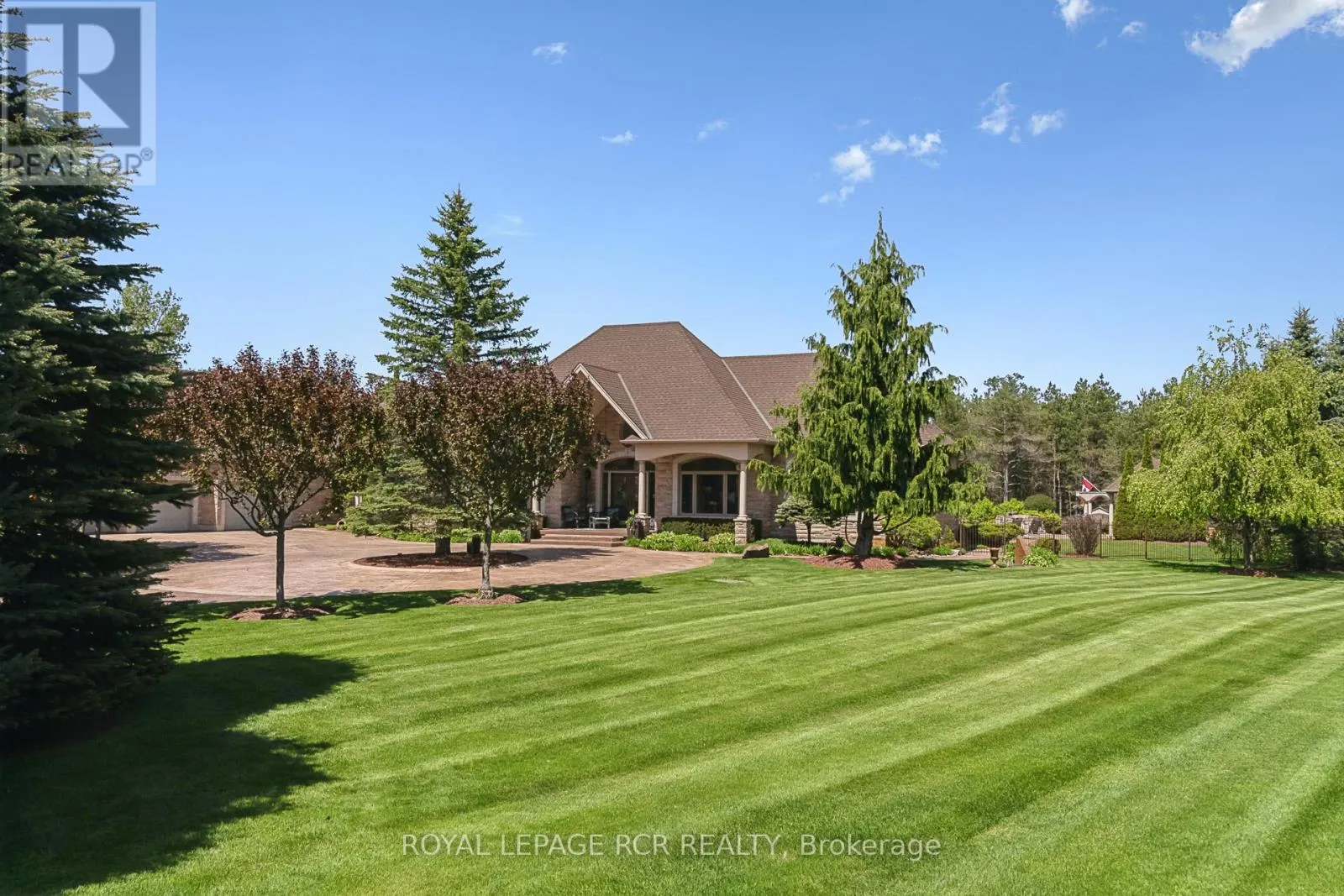 7 SUGARBUSH LANE