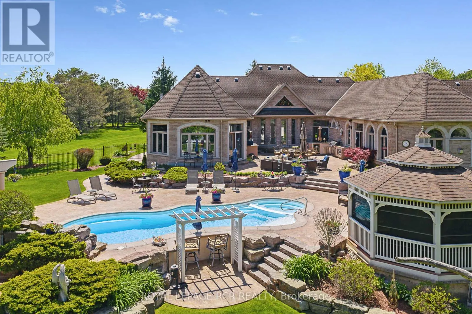 7 SUGARBUSH LANE