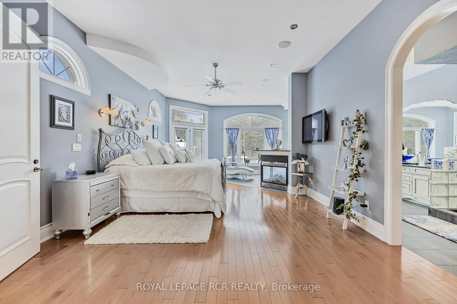 7 SUGARBUSH LANE