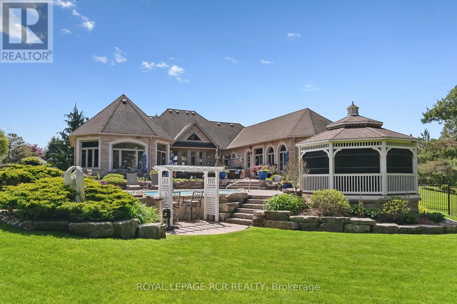 7 SUGARBUSH LANE