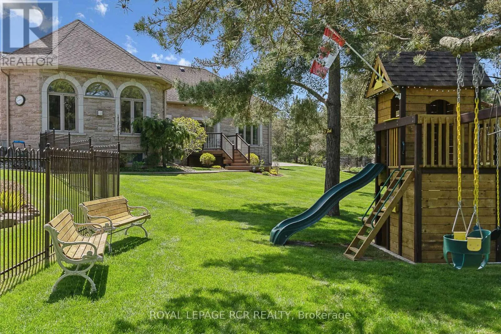 7 SUGARBUSH LANE