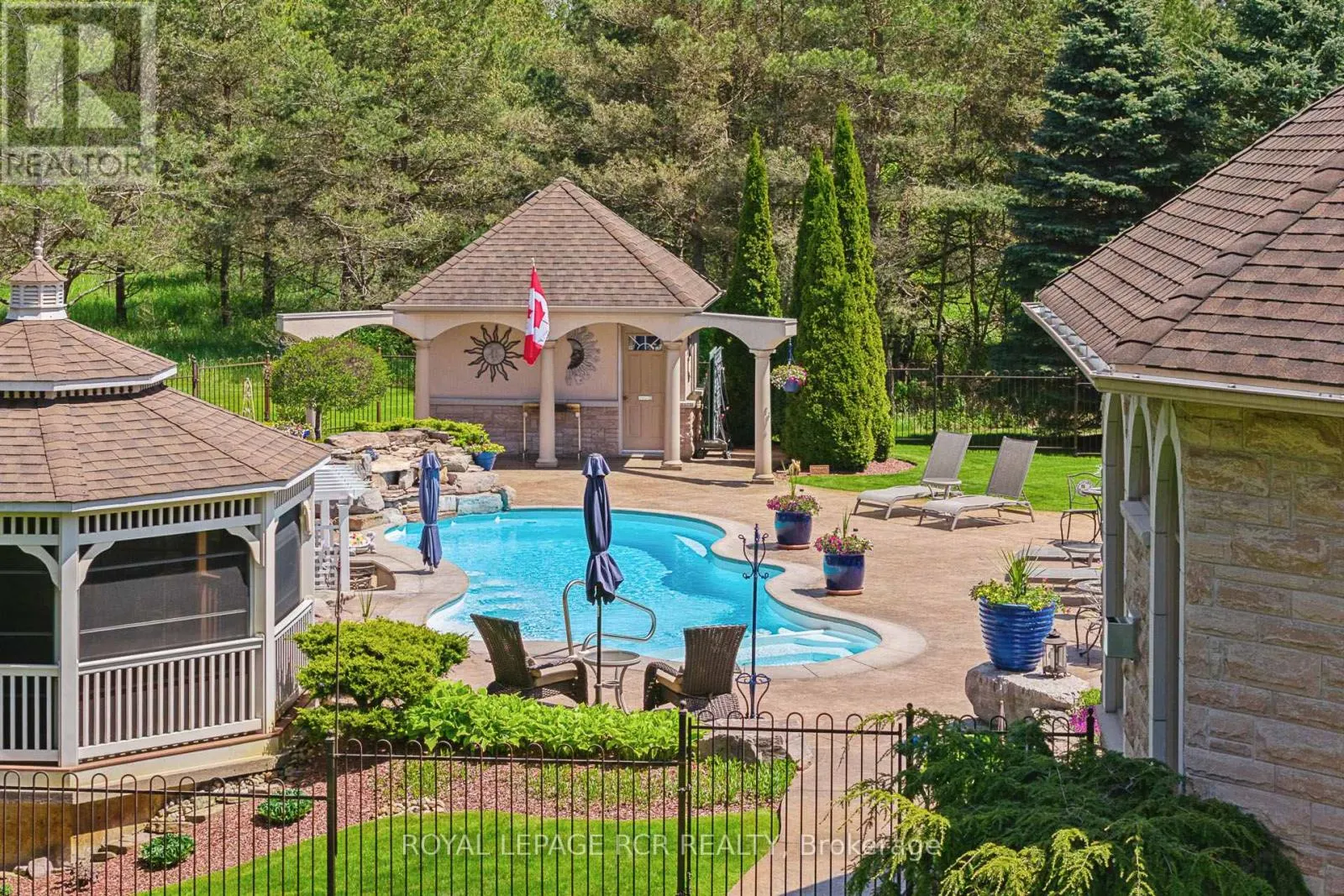 7 SUGARBUSH LANE