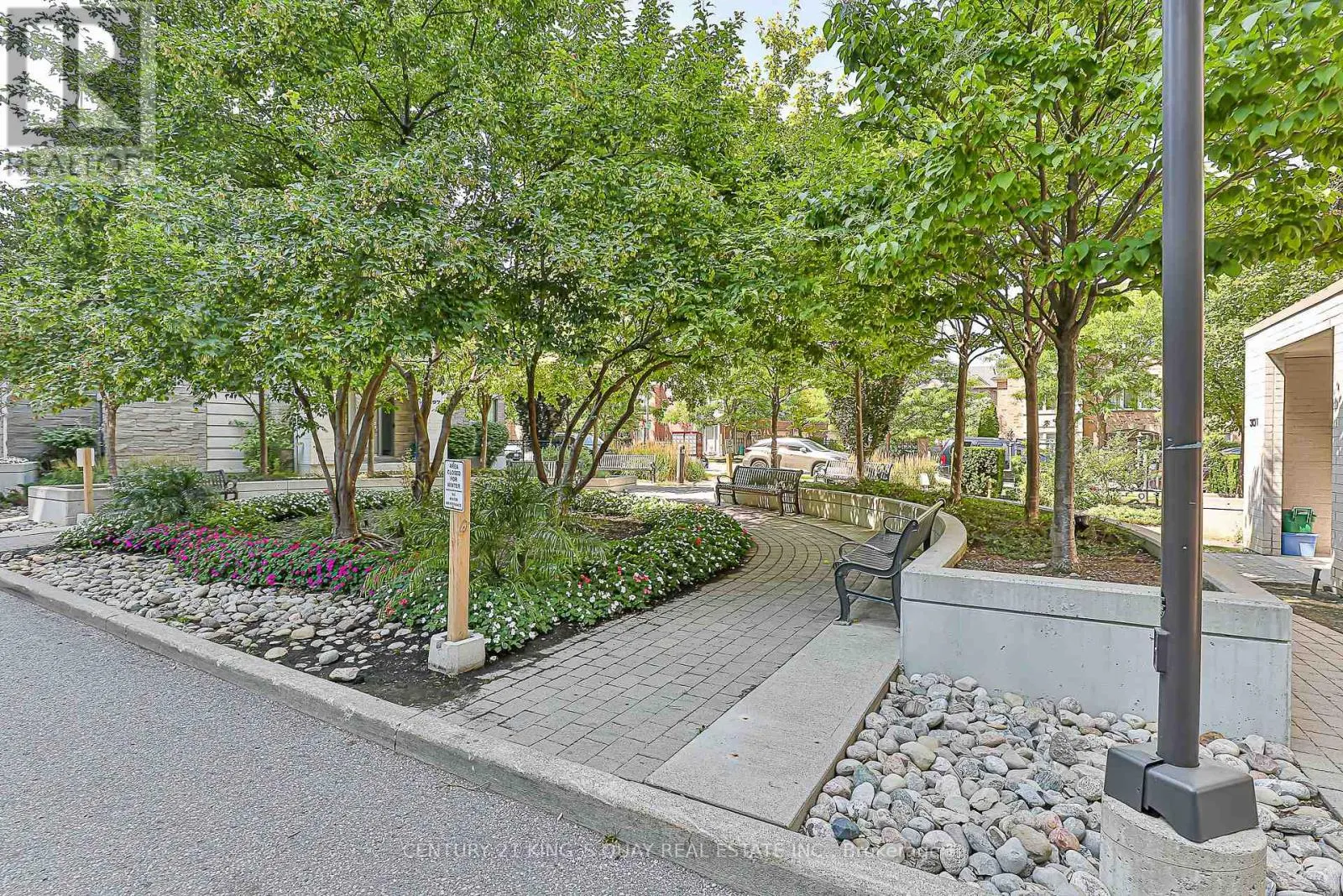 103 - 277 SOUTH PARK ROAD