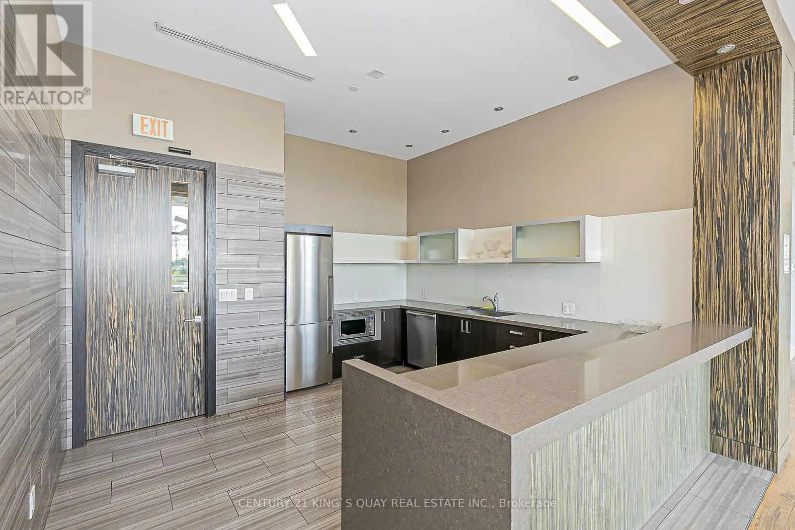 103 - 277 SOUTH PARK ROAD