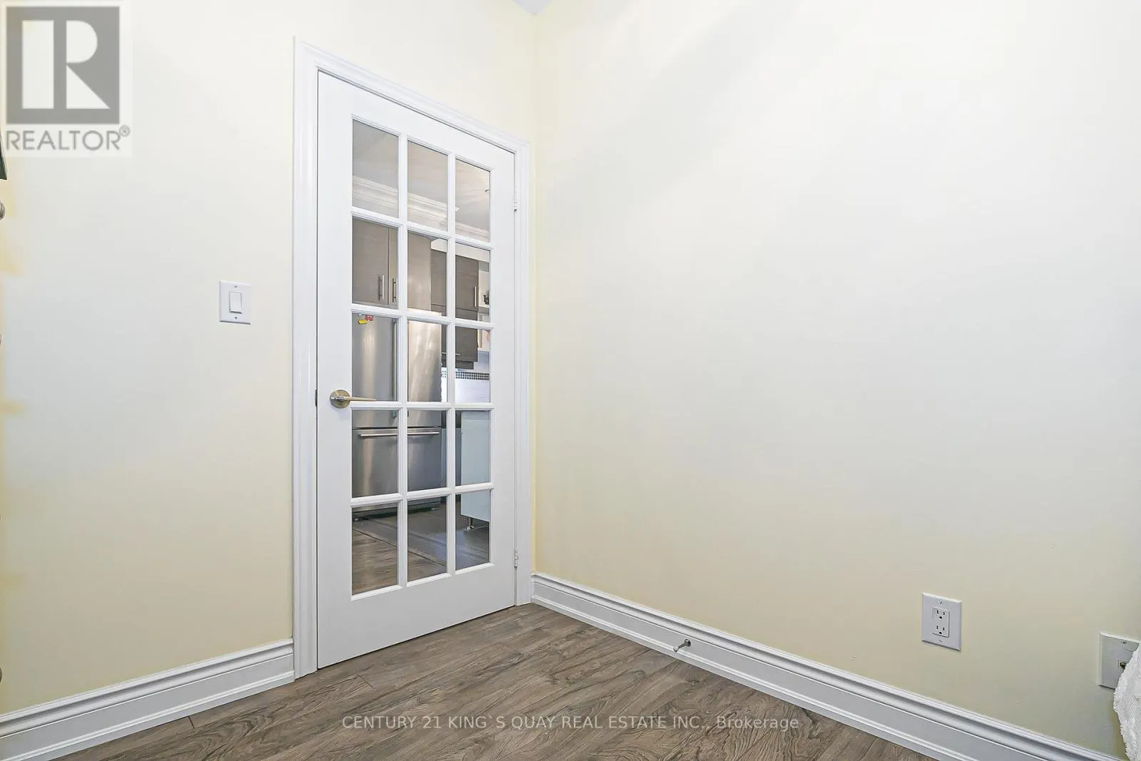 103 - 277 SOUTH PARK ROAD