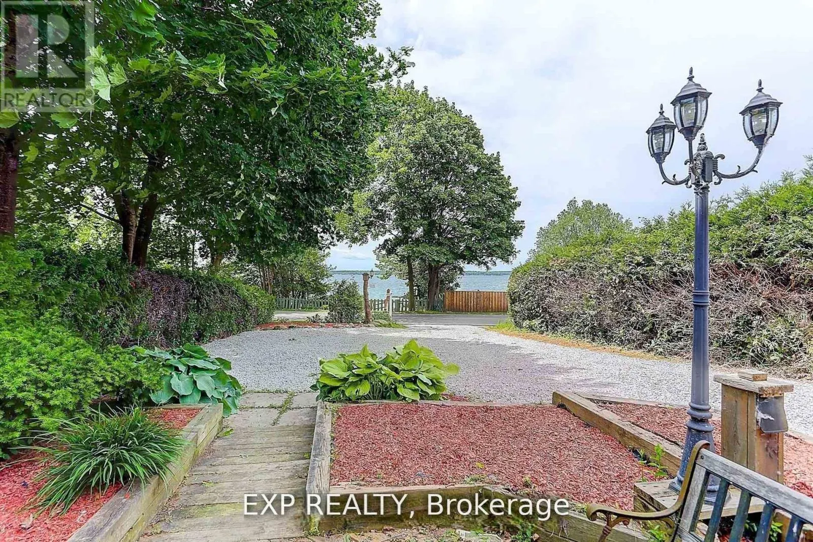 127 LAKE DRIVE N