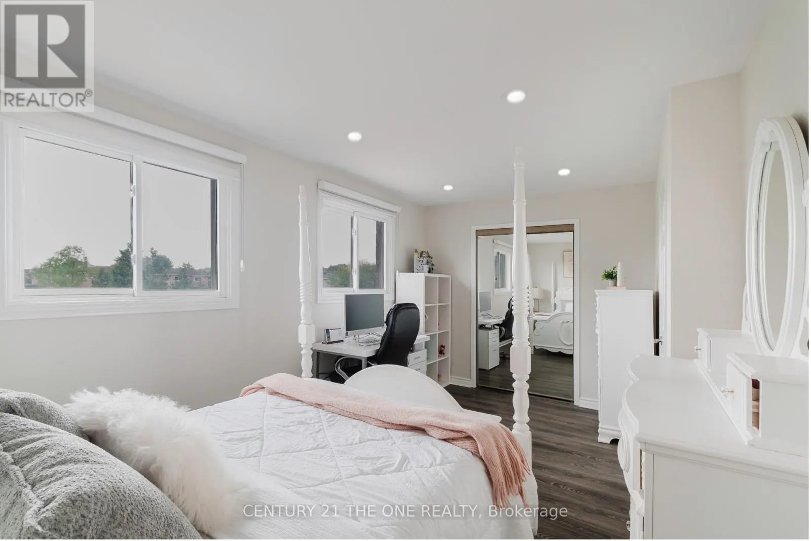 971 LESLIE VALLEY DRIVE