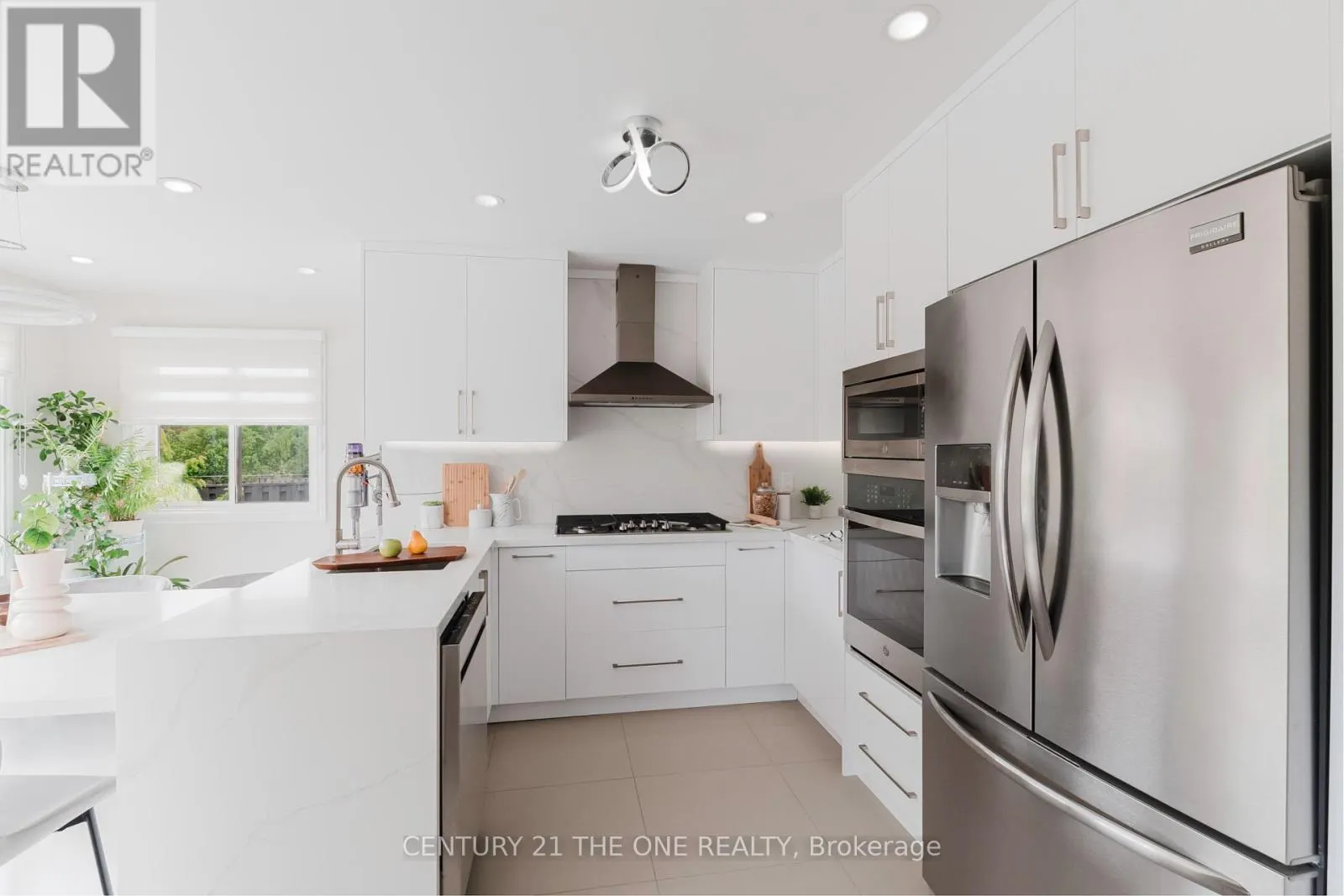 971 LESLIE VALLEY DRIVE
