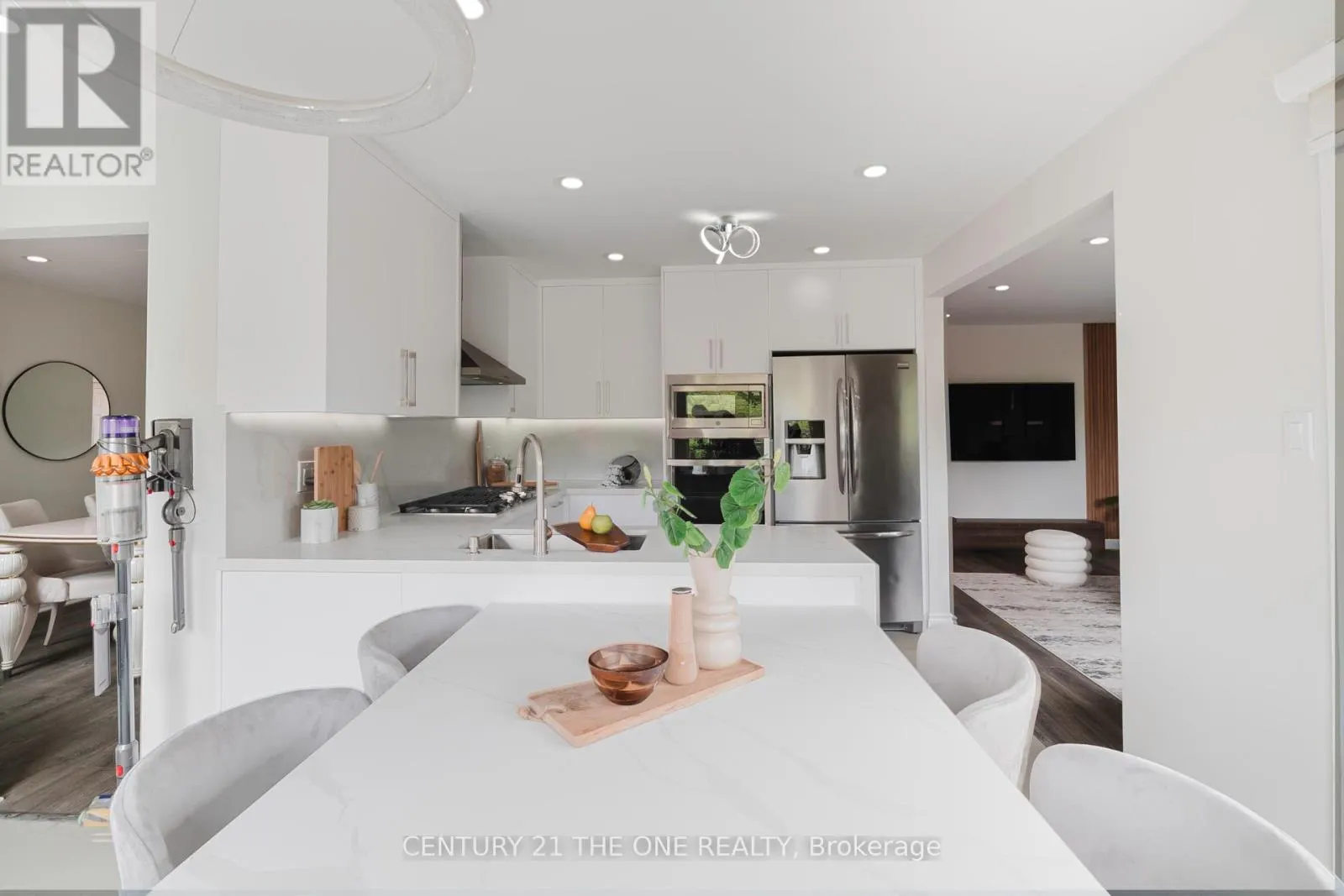 971 LESLIE VALLEY DRIVE